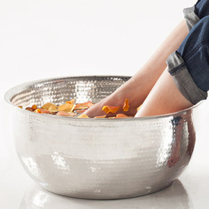 Round Metal Copper Pedicure Bowl With Handle Foot Spa Bowl And Nail Grooming At SPAS At Wholesale Price - Product Image 2