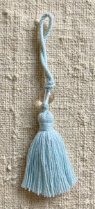 Frange décorative en rayonne bleu clair avec pompons pour accessoires de sac et de pochette - Product Image 6