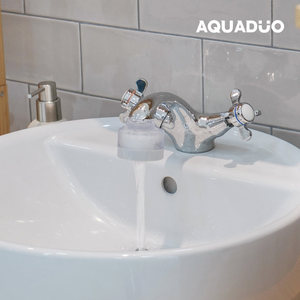 AQUADUO - Grifo con Filtro de Agua y Aireador, Diseño Moderno de Plástico, Acabado Cromado, de un Solo Orificio, para Baño - Product Image 3
