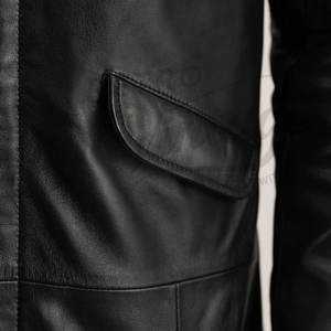Veste parka à capuche en cuir véritable noir pour homme, manteau mi-long chaud doublé polaire pour l'hiver, coupe ajustée décontractée en peau de mouton - Product Image 3