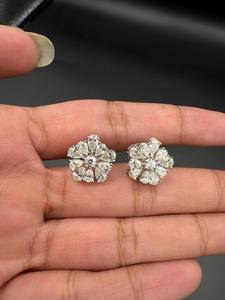 Pendientes de Plata 925 con Moissanita Brillante en Forma de Pera y Flores, Joyería Fina para Compromiso, Regalo Encantador para Ella - Product Image 4