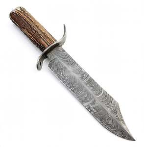 Cuchillo de Colección de Hoja Fija de Acero de Damasco con Patrón de Plumas Hecho a Mano y Personalizado – Mango de Asta de Ciervo - Product Image 5