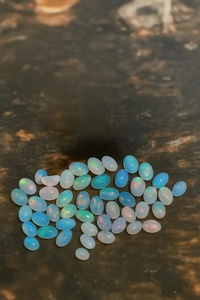 Opale naturelle d'Éthiopie Welo, cabochon ovale, lot 9x7mm, gemme à feu blanc, certifiée par un tiers pour la fabrication de bijoux - Product Image 3