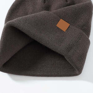 Bonnet en tricot streetwear personnalisé à marque privée, avec tricot fin et étiquette tissée, pour les marques streetwear américaines, collection automne. - Product Image 5