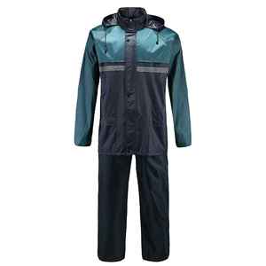 Traje Impermeable para Hombre, Chaqueta con Capucha y Pantalones, Conjunto de Poliéster para Senderismo, Camping y Uso Casual al Aire Libre - Product Image 1