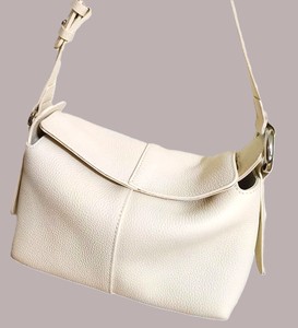 Bolso de Mano Tipo Tote y Hobo Royaa Minimal de Cuero Genuino con una Sola Correa para Exteriores - Product Image 3