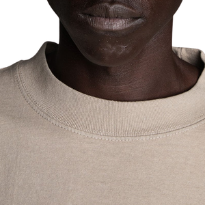 T-shirt Homme Oversize Col Rond Manches Courtes Évasées Épaules Tombantes Coupe Boxy Décontracté Streetwear Vente en Gros Personnalisé Coton Haut de Gamme - Product Image 5