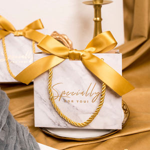 Sacs en papier personnalisés avec logo pour cadeaux de mariage, sacs en papier imprimés de luxe - Product Image 1