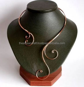 Collar Abierto Único con Collarín de Alambre de Cobre - Diseño Moderno y Tradicional Pulido, Tamaño y Forma Personalizables - Product Image 2