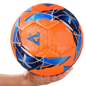 Balón de fútbol cosido a máquina, diseñado para un control preciso y un juego regular. - Product Image 5