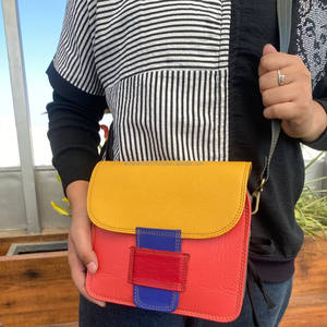 Bolso cruzado diario de cuero reciclado para mujer, bolso de hombro con solapa de cuero colorido de diseñador de lujo de alta calidad - Product Image 3