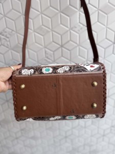 Nouveauté : Sac à main Speedy en cuir sculpté à la main, style bohème gypsy, motif en cuir de vachette, élégant sac à bandoulière pour femme - Product Image 4