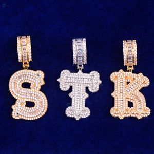 Colgante personalizado con letras del alfabeto estilo hip hop, con diamantes cultivados en laboratorio, unisex. - Product Image 1