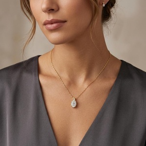 Pendentif classique en or jaune 18 carats avec diamant de laboratoire ovale certifié IGI, 6 g, pour femme, à porter au quotidien - Product Image 2