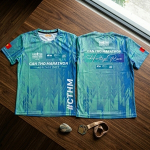 เสื้อวิ่งมาราธอนแคนโธ เฮอริเทจ เรซ รับผลิตแบบ OEM ODM เสื้อวิ่งแคนโธ แห้งเร็ว ชุดกีฬา ขายส่ง - Product Image 2