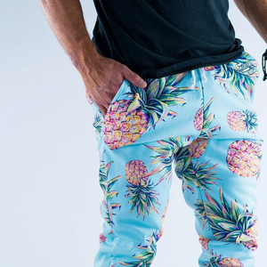Pantalon de survêtement pour homme tendance, coupe décontractée, conçu pour un confort quotidien, idéal pour la marche, les voyages et les activités de plein air. - Product Image 4