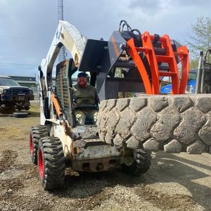 Attacco per presa Log da 30 \ "Skid Steer con apertura ad artiglio da 42 \" e TMG-SLG30 di montaggio universale con capacità di 3000 libbre - Product Image 3