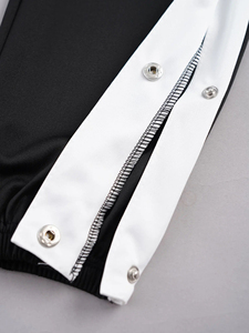 กางเกงแทรคแพนท์ผู้ชายแบบมีแถบข้างติดกระดุมแบบสั่งทำพิเศษ สไตล์สตรีทแวร์พร้อมขอบเอวยางยืดและรายละเอียดกระดุม - Product Image 5