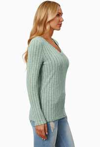 Pull en tricot côtelé vert sauge à col en V pour femme, manches longues, rayé - Product Image 3