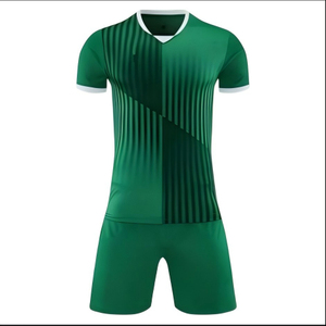 Conjunto de Uniforme de Fútbol Personalizado de Alta Calidad para Adultos, Secado Rápido, 100% Poliéster, Transpirable, con Estampado - Product Image 1