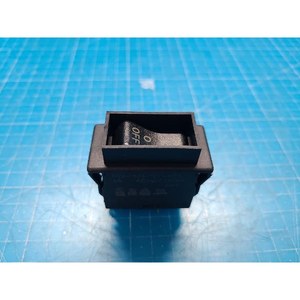 Interruptor de circuito basculante E-T-A 3120-F523-P7T1-W01L usado tal como está, piezas de equipos semiconductores Legacy - Product Image 2