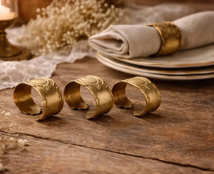 แหวนรัดผ้าเช็ดปากทองเหลืองแบบกำหนดเองที่เป็นมิตรกับสิ่งแวดล้อมสำหรับงานเลี้ยงแต่งงานและงานวันเกิด งานฝีมือระดับพรีเมียม - Product Image 1