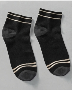 Fournisseur direct d'usine, chaussettes de sport unisexes de haute qualité, très vendues, sans couture, pour toutes les saisons, longueur cheville, couleur unie - Product Image 2