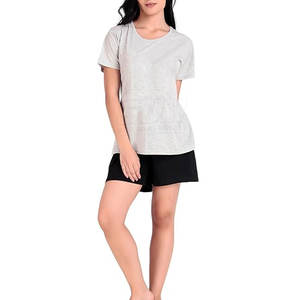 เสื้อยืดและกางเกงขาสั้นผ้าฝ้ายแท้ 100% ระบายอากาศได้ดี ความยาวเหนือเข่า สไตล์สตรีทแวร์ลำลองสำหรับผู้หญิง ขายส่ง รับสกรีนโลโก้ - Product Image 2