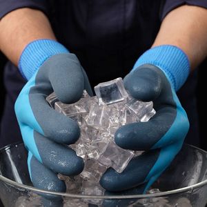 Pair of Waterproof Multi-Usage Winter <b>Warm</b> <b>Gloves</b> for Outdoor Fishing Functional and Comfortable - Product Image 4