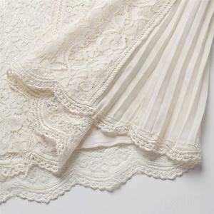 Abaya al por mayor, modesta y elegante, con mangas de murciélago, brillante, de satén, con cuello en V, largo hasta el tobillo, ligera, con cuentas, vestido musulmán para mujer - Product Image 6