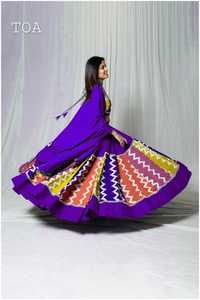 Chaniya Choli de Rayón Premium con Bordado de Espejo y Dupatta Estampada, con Encaje Multicolor, Ropa Étnica Festiva para Mujer, Colección - Product Image 5