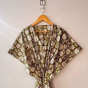 Vestido caftán de algodón floral hecho a mano, vestido maxi con estampado animal, talla grande - Product Image 1