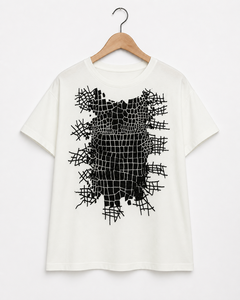 T-shirt blanc brodé pour femme, manches courtes, col rond, imprimé, décontracté, streetwear d'été - Product Image 1