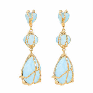 Pendientes Colgantes de Resina Multicapa Hechos a Mano, Ecológicos y Tradicionales, Coloridos, con Diseño Irregular Exagerado para Mujer - Product Image 3