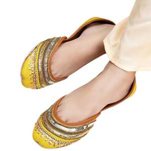 Wholesale Price Hand Embroidered Summer Women's Sequined Anti-Slip Floral Pattern Comfortable Flat Pumps Khussa Shoes For Ladies - Product Image 1