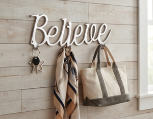 Ganchos Colgantes de Diseño Moderno, Acabado Gris Pulido Metálico, Perfectos para Decoración y Almacenamiento con Estilo en el Hogar - Product Image 5