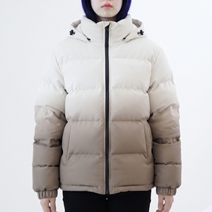 Veste matelassée personnalisée pour femme, doublée en nylon, imperméable, à capuche, manteau d'hiver, vêtement d'extérieur color block - Product Image 5