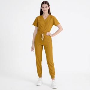 Tenue Médicale Durable et Confortable : Collection de Vêtements Professionnels pour le Personnel Hospitalier et les Équipes de Soins - Product Image 5