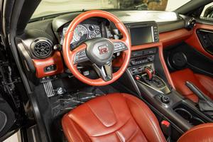Nissan GT-<span class=keywords><strong>R</strong></span> Premium <span class=keywords><strong>2020</strong></span> d'occasion haut de gamme, moteur V6 biturbo de 565 ch, pack intérieur Premium - Product Image 2