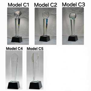 Trofeo Obelisco de Cristal Modelo C5 con Base Negra Grabado con Láser para Colección de Regalos Empresariales - Product Image 4