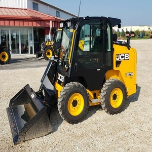 Chargeuse compacte industrielle JCB 270 à vendre, avec commandes réactives pour les applications de construction et agricoles - Product Image 2