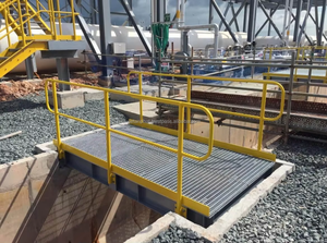 Rejilla de Acero al Carbono Premium para Pasillos, Antideslizante, Galvanizada en Caliente, Resistente a la Corrosión, Cubierta Industrial para Zanjas, Alta Capacidad de Carga - Product Image 2