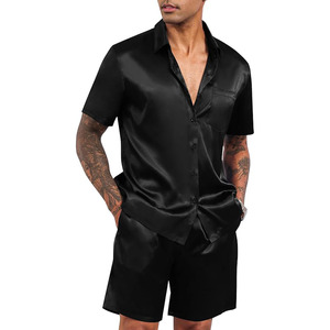 Ensemble de luxe 2 pièces en satin pour homme : chemise à revers et short à manches courtes boutonnées – Idéal pour bal de promo, club et soirée - Product Image 1
