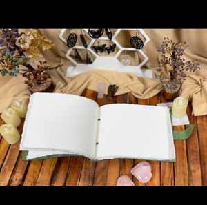 Carnet de notes en cuir vert à motifs floraux, couverture rigide, avec papier vintage fait main à bords festonnés, reliure cousue, 100 feuilles - Cadeau - Product Image 5