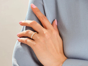 Bague ouverte en or jaune 14 carats avec diamant solitaire cultivé en laboratoire - Product Image 6