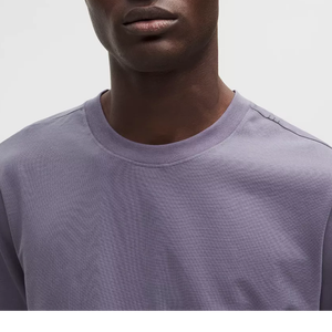 เสื้อยืดคอกลมผ้าฝ้ายแท้ 100% สำหรับผู้ชาย สกรีนโลโก้ได้ ป้องกันขนร่วง แห้งเร็ว สีพื้น แขนสั้น ไม่มีลายด้านหน้า - Product Image 4