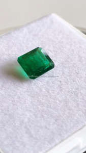 Émeraude naturelle Zambie origine Émeraude coupe AAA qualité AAA lustre et belle couleur coupe et polissage parfaits parfaits pour les bijoux - Product Image 3