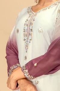 Salwar Kameez en coton pour femme avec dupatta brodée, design ombré blanc et violet, pour un usage décontracté - Product Image 2