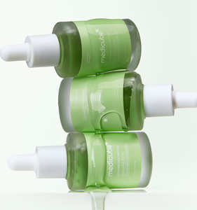 Sérum CICA EXOSOME medicube : Répare la barrière cutanée, hydrate en profondeur, apaise les rougeurs, calme l'inflammation, illumine la texture de la peau - Product Image 5