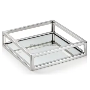 Plateau de toilette artisanal, plateau en métal de qualité supérieure, fabriqué à la main, plateau mondial avec des coins en velours cloutés, fabriqué par Zahid Exports India - Product Image 1